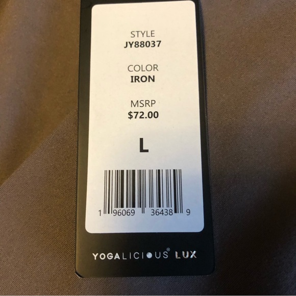 Yogalicious lux women’s zipup. - Picture 8 of 16